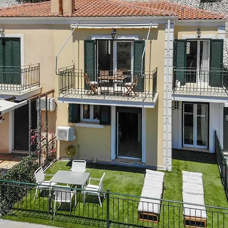 بيت للعطل Nikos And Vicky's House *