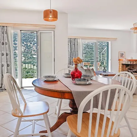 Сasa de vacaciones Nikos And Vicky's House